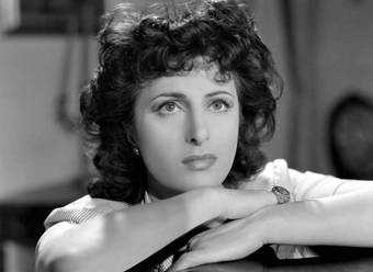 CIRCA 70 ANNI FA NASCE LA PRIMA COMPAGNIA ITALIANA DI RIVISTA CON ANNA MAGNANI 2 ri - CIRCA 70 ANNI FA NASCE LA PRIMA COMPAGNIA ITALIANA DI RIVISTA CON ANNA MAGNANI
