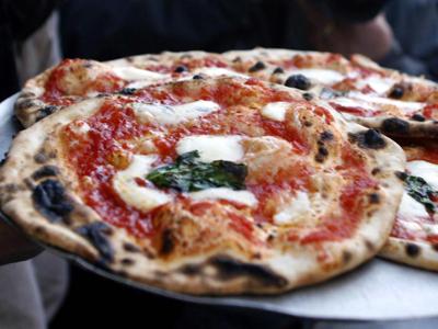 PIZZA 
 NAPOLETANA PATRIMONIO UNESCO, LA PETIZIONE SBARCA A NEW YORK 2 pnu - PIZZA 
 NAPOLETANA PATRIMONIO UNESCO, LA PETIZIONE SBARCA A NEW YORK