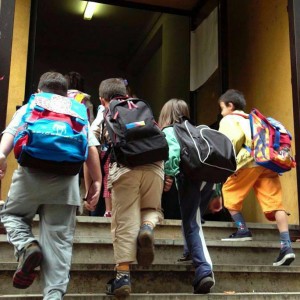 CASSAZIONE: 
 INSULTARE GLI INSEGNANTI E' UN OLTRAGGIO A PUBBLICO UFFICIALE 2 pu - CASSAZIONE: 
 INSULTARE GLI INSEGNANTI E' UN OLTRAGGIO A PUBBLICO UFFICIALE