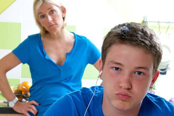 viol2115 - UOMINI  CHE MALTRATTANO LE DONNE, E' IL MOMENTO DI CHIEDERCI COME EDUCHIAMO  I FIGLI MASCHI