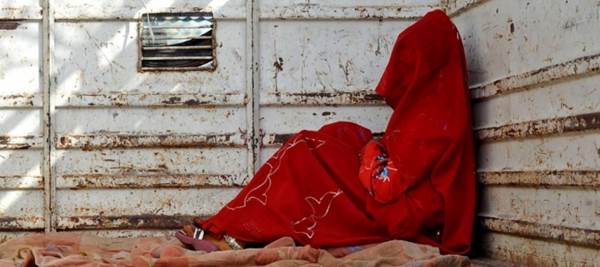 INDIA
CORTE SUPREMA, UN RAPPORTO PRIMA DEI 18 ANNI "EQUIVALE
A UNO STUPRO" 2 india1705 1 - INDIA
CORTE SUPREMA, UN RAPPORTO PRIMA DEI 18 ANNI "EQUIVALE
A UNO STUPRO"