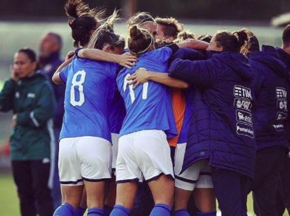 calf - L'ITALIA  DEL CALCIO FEMMINILE IN CORSA PER IL MONDIALE: 3 VITTORIE SU  3 NEL GIRONE