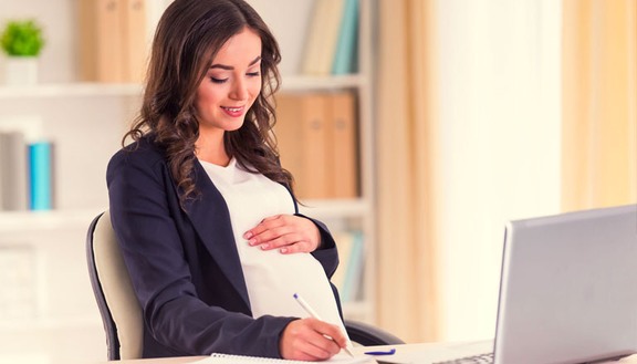 LAVORATRICI
GESTANTI, SI AL LICENZIAMENTO PER LA UE 2 lg - LAVORATRICI
GESTANTI, SI AL LICENZIAMENTO PER LA UE