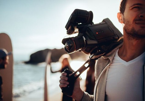 GIOVANI,
ARMATEVI DI VIDEOCAMERA E RACCONTATE IL BENE 2 adv - GIOVANI,
ARMATEVI DI VIDEOCAMERA E RACCONTATE IL BENE