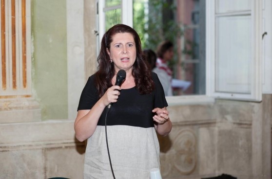 PIERA 
 BANTI, LA SIGNORA DEL "CODICE ROSA" CHE AIUTA LE DONNE 
 (E NON SOLO) VIOLENTATE 2 cor - PIERA 
 BANTI, LA SIGNORA DEL "CODICE ROSA" CHE AIUTA LE DONNE 
 (E NON SOLO) VIOLENTATE