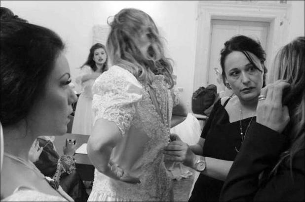 ROMA: 
 UNA SFILATA PER DIFENDERE IL CENTRO ANTIVIOLENZA DI TOR BELLA 
 MONICA CHE RISCHIA LO SFRATTO 2 tbm7 - ROMA: 
 UNA SFILATA PER DIFENDERE IL CENTRO ANTIVIOLENZA DI TOR BELLA 
 MONICA CHE RISCHIA LO SFRATTO