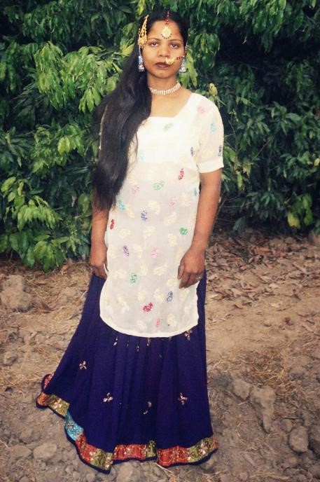 ASIA 
 BIBI: SUI SOCIAL IMMAGINI FALSE