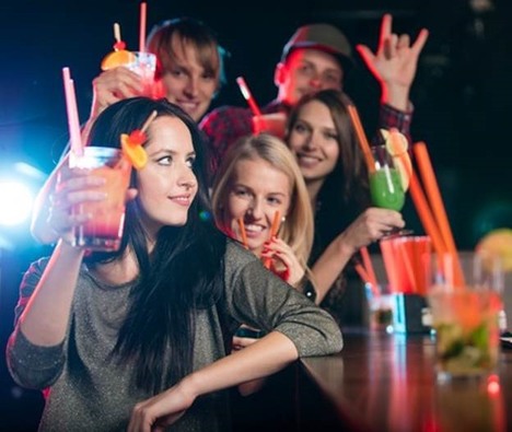 alc 1 - ADOLESCENTI  SEMPRE PIU' DIPENDENTI DALL'ALCOOL. UN PROBLEMA SOTTOVALUTATO