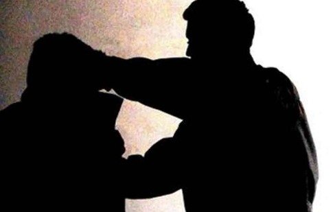 ASSEMBLEA
PERMANENTE DELLE DONNE,
MERCOLEDI' UN INCONTRO A CAVA IN SOLIDARIETA' ALLE STUDENTESSE
AGGREDITE 2 apd - ASSEMBLEA
PERMANENTE DELLE DONNE,
MERCOLEDI' UN INCONTRO A CAVA IN SOLIDARIETA' ALLE STUDENTESSE
AGGREDITE