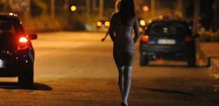 LA
DELEGAZIONE DELLA COMMISSIONE DIRITTI DELLE DONNE CONCLUDE LA
SUA VISITA IN ITALIA 2 ldc - LA
DELEGAZIONE DELLA COMMISSIONE DIRITTI DELLE DONNE CONCLUDE LA
SUA VISITA IN ITALIA